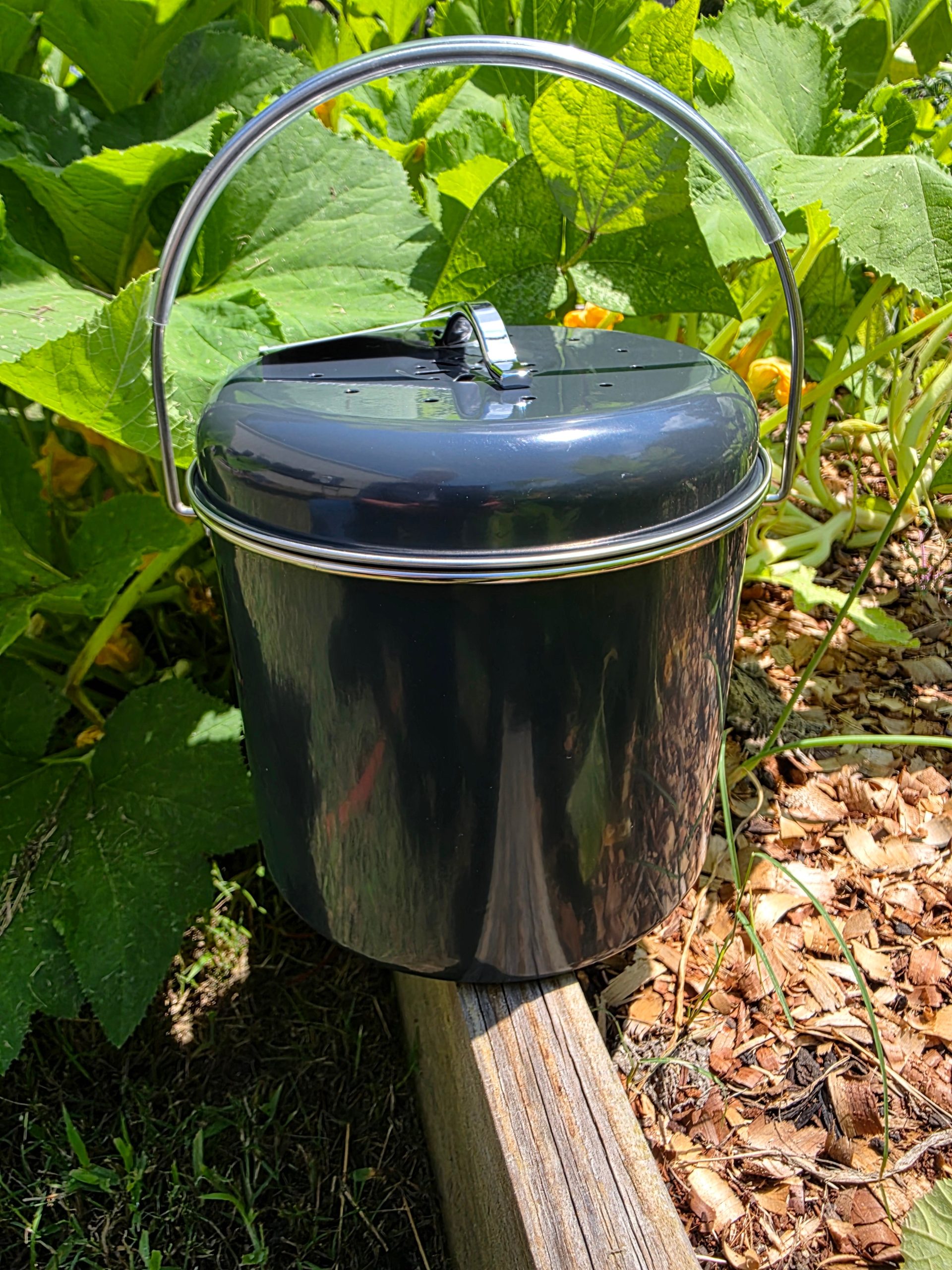 Charcoal Grey Countertop Compost Bin